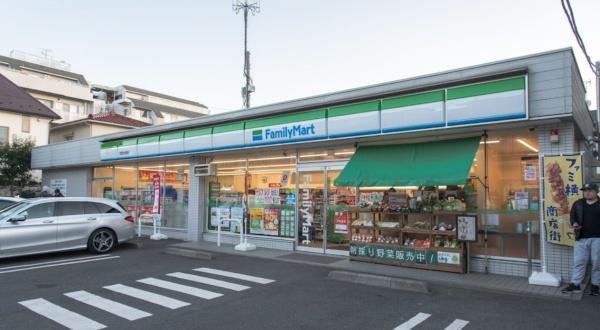 　ファミリーマート世田谷玉堤店（コンビニ）／931m　