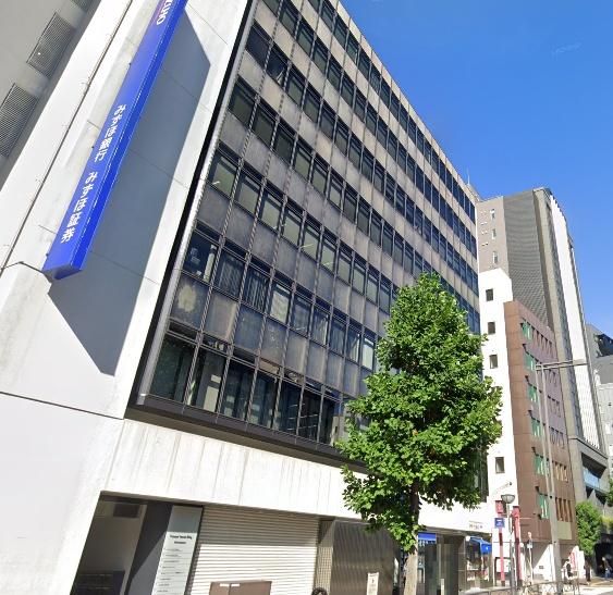 　みずほ銀行四谷支店（銀行）／1058m　