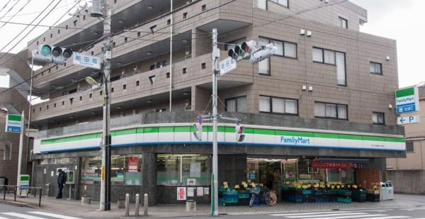 　ファミリーマートあぶらや給田三丁目店（コンビニ）／348m　