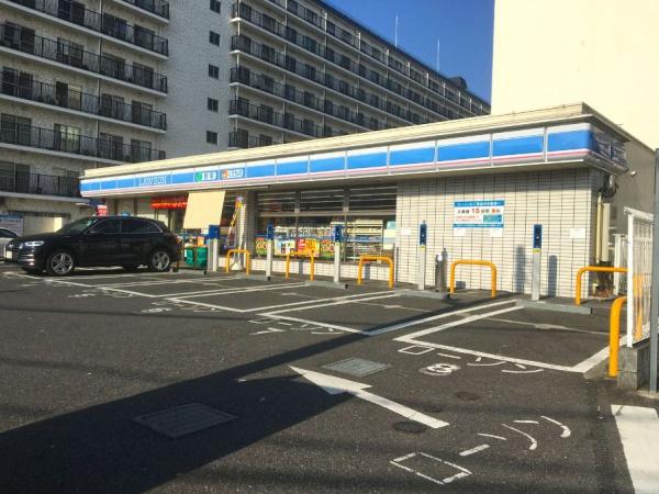 シャトレー幡ケ谷　ローソン渋谷幡ヶ谷一丁目店（コンビニ）／674m　