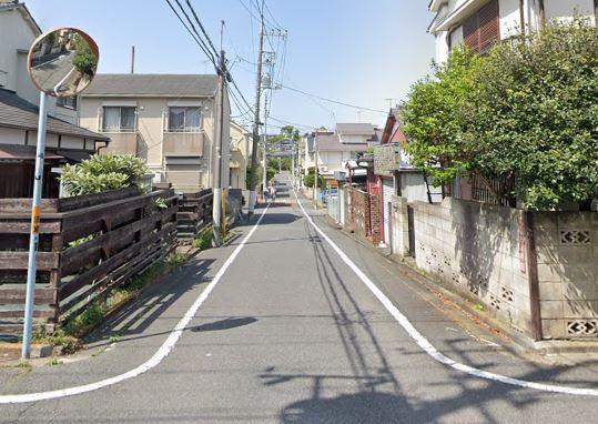 　前面道路含む現地写真　