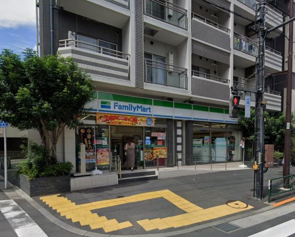 グリーンパーク市ヶ谷柳町　ファミリーマート市谷柳町店（コンビニ）／110m　