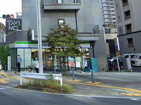 パークホームズ浜松町　ファミリーマート南山堂竹芝駅前店（コンビニ）／75m　