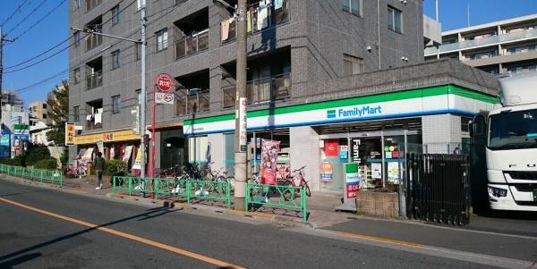 中野弥生町スカイハイツ　ファミリーマート中野富士見町駅前店（コンビニ）／251m　