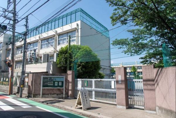 　世田谷区立経堂小学校（小学校）／436m　