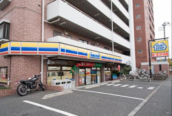 　ミニストップ高井戸東3丁目店（コンビニ）／85m　