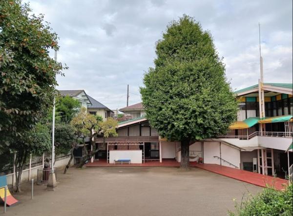 　上野毛幼稚園（幼稚園・保育園）／805m　