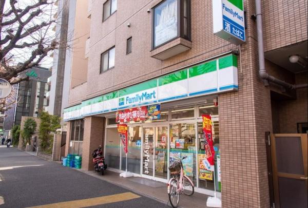 　ファミリーマート杉並成田東五丁目店（コンビニ）／339m　