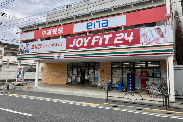 オープンレジデンス桜新町アベニューE棟　セブンイレブン世田谷新町3丁目店（コンビニ）／500m　