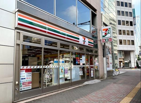 グランリビオ表参道　セブンイレブン渋谷金王坂上店（コンビニ）／176m　