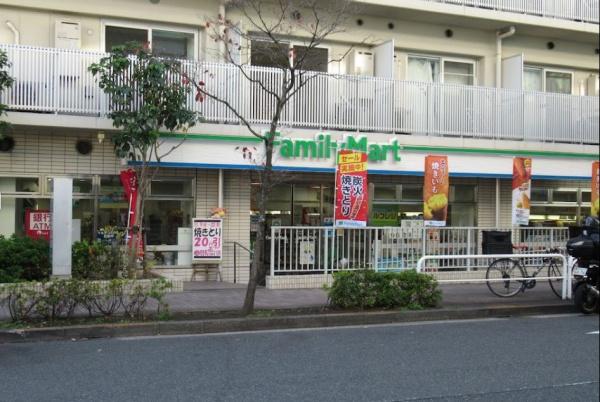 　ファミリーマート目黒三田通り店（コンビニ）／750m　