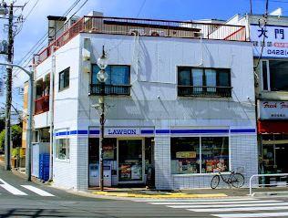 　ローソン 三鷹台駅前店（コンビニ）／500m　