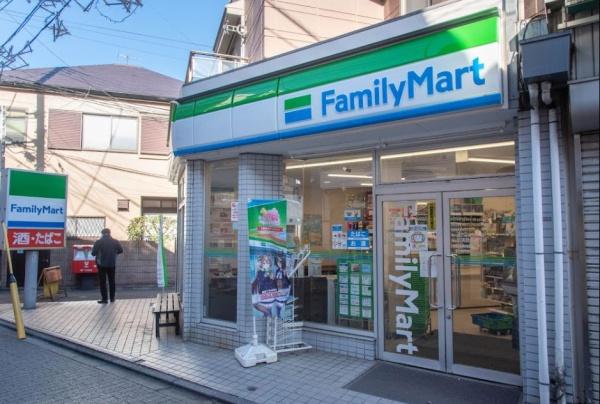 　ファミリーマート荻窪教会通り店（コンビニ）／442m　