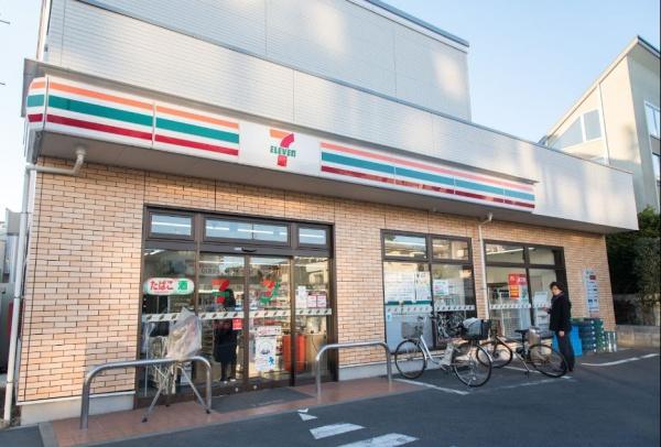 ジェイパーク尾山台2　セブンイレブン世田谷等々力1丁目店（コンビニ）／457m　