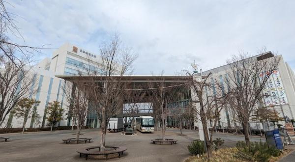 セボン深沢　日本体育大学図書館（図書館）／461m　