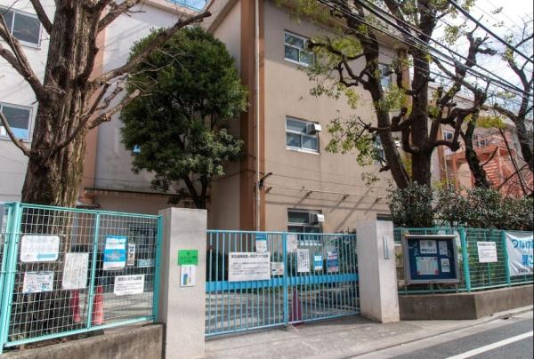 ザ・パークハウス浜田山　杉並区立浜田山小学校（小学校）／786m　