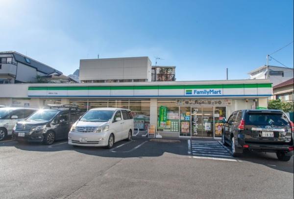 　ファミリーマート中野中央一丁目店（コンビニ）／899m　