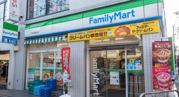 エス・バイ・エルマンション下北沢　ファミリーマート下北沢駅北店（コンビニ）／147m　