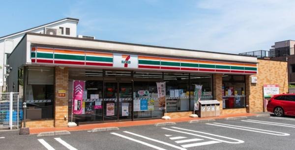 　セブンイレブン世田谷成城1丁目店（コンビニ）／875m　