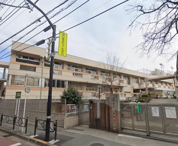 　調布市滝坂小学校（小学校）／800m　