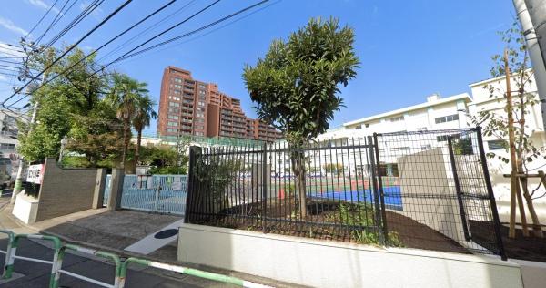 　豊島区高南小学校（小学校）／110m　