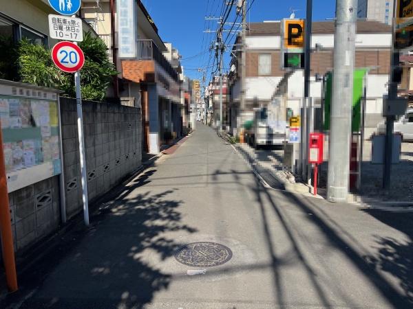 　前面道路含む現地写真　