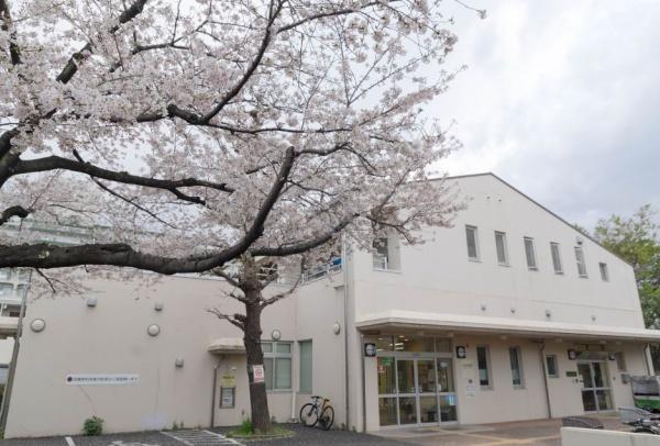 シティハウス笹塚　杉並区立方南図書館（図書館）／398m　